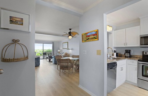 Oceanmarsh Subdivision Condo | Recent upgrades, King bed & two Ocean front decks!