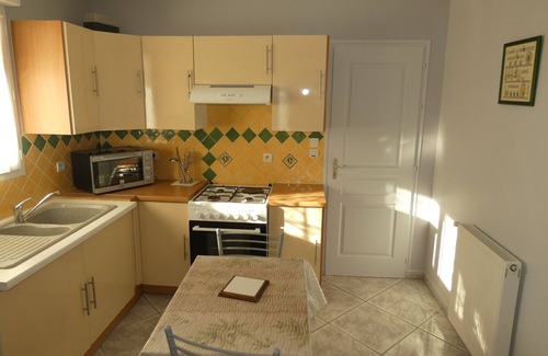 Saujon House | Recently Built 2-Bedroom House with Large Yard Near Royan
