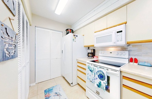 Bouchelles Island Condo | Recently Remodeled 3-Bed, 2-Bath Ground Floor Unit at Bouchelle Island