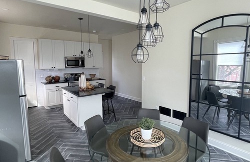 Latonia House | Recently Remodeled Historic House close to downtown