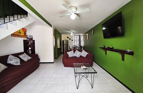 Tehuacan House | RECENTLY REMODELED HOUSE, DOWNTOWN