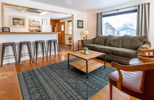 Philipsburg House | Recently remodeled home with cozy updated rooms with plenty of space for larger groups.