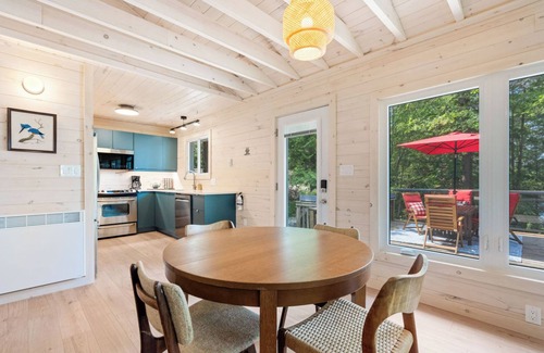 North Frontenac Cottage | Recently Reno'd Cottage At Pristine Big Gull Lake!