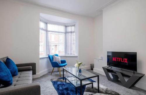 North Bitchburn House | Recently renovated stylish home parking Pass the Keys