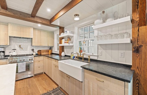 Kennebunkport House | Recently Renovated, Walk to GRB