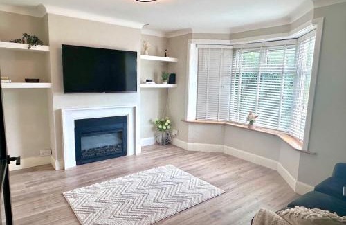 Southampton House | Recently renovated 3 bed home