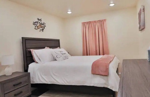 Bethel Apartment | Recently Renovated Apartment in Bethel, minutes from I-78