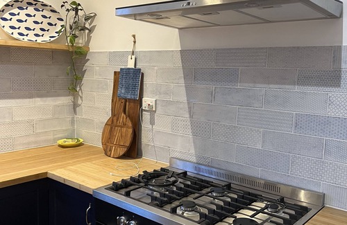Augusta House | Recently renovated Beach house Close walk to shops, pubs and beach.n