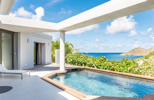 Flamands Villa | Recently Renovated Contemporary 3 BDRM Villa w Pool