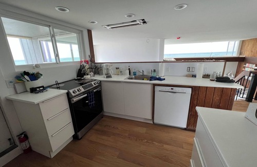 Claybanks Township House | Recently renovated fabulous 6-bedroom house in Montague, right on Lake Michigan.
