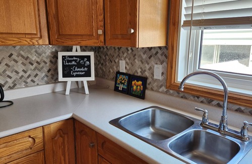 Winnipeg House | Recently renovated home just a 7 minute walk from the St Boniface Hospital.