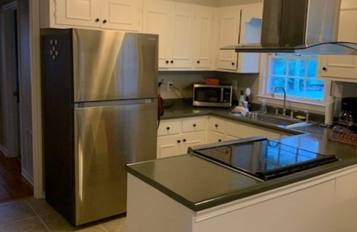 Athens House | Recently Renovated home minutes from UGA and DT