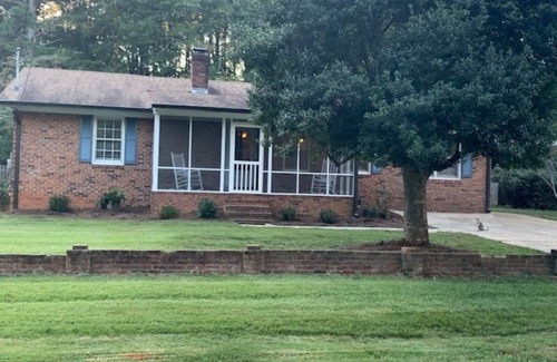 Athens House | Recently Renovated home minutes from UGA and DT