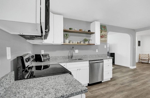 Middletown House | Recently Renovated Ranch House with Full Basement and Large Yard