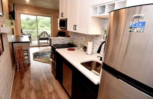 North Shore Condo | Recently updated 1 BR Condo with stunning lake views - No cleaning or linen fees