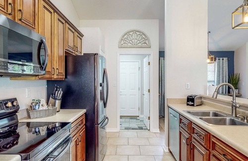 Northwest Pensacola House | Recently Updated Home with a Fire Table