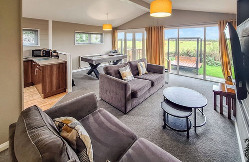 Raywell Ski Chalet | Recently upgraded with Gazebo over hot tub and side bar with stools.