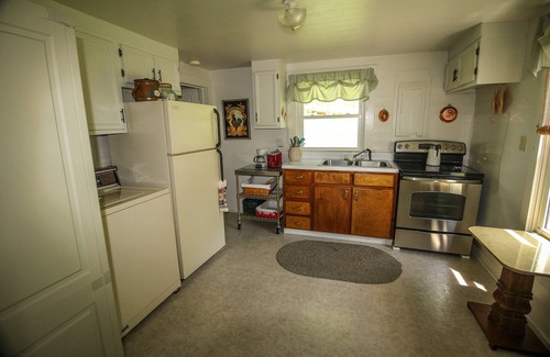 Crumpler Cabin | Recharge in the High Country - WiFi, Comfort & Mtn Serenity @ Country Classic