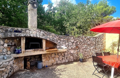 Salernes Cottage | Recharge your batteries at "Les Oliviers" gîte, 3*, air-conditionned, with pool