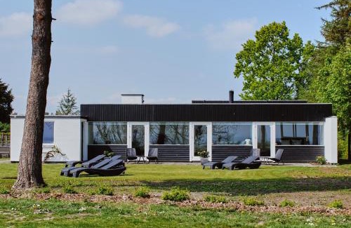 Faxe Ladeplads House | Recharging luxury stay for maksimum 4 people with magnificent sea view NO BREAKFAST - One bathroom - Hottub open from 15April-1November