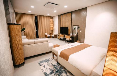 Sorsogon City Hotel | Recidencia del Hamor Full View
