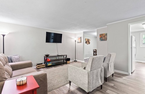 Bermuda House | Recline at Timberline! Family friendly!