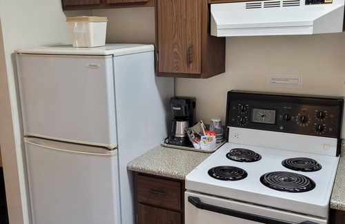 Central Okanagan Hotel | Recreation Inn & Suites