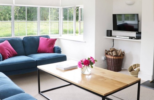 Pitchford Cottage | RECTORY COTTAGE, family friendly, with open fire in Shrewsbury