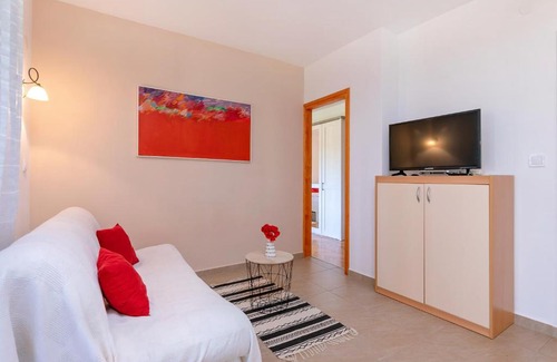 Flengi Apartment | Red Apartment