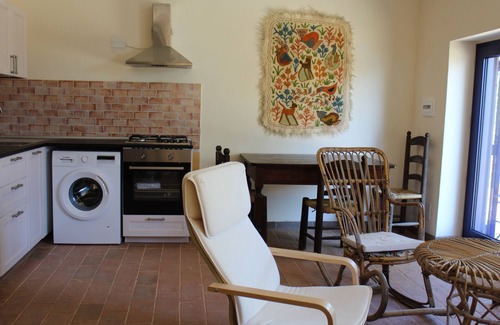 Magliano Sabina House | Red apartment in villa with swimming pool between Rome, the Terme dei Papi and Umbria