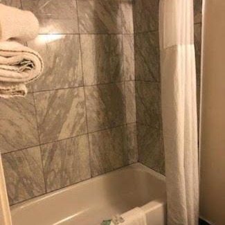Wayne Hotel | Red Apple Inn