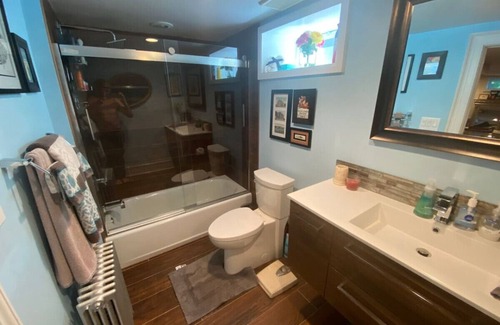 Red Bank Apartment | Red Bank Deluxe apartment with all amenities!