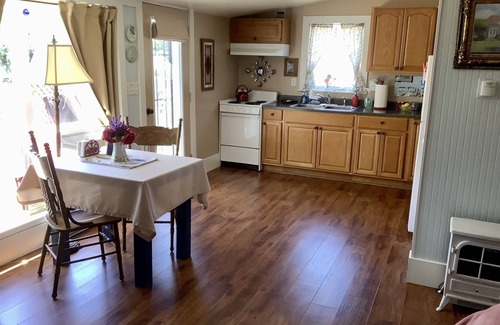 Ferndale Apartment | Red Barn Cottage, A World Away in Historic Victorian Ferndale