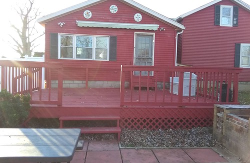 Elyria House | Red Barn Dairy Farm - a serene stay