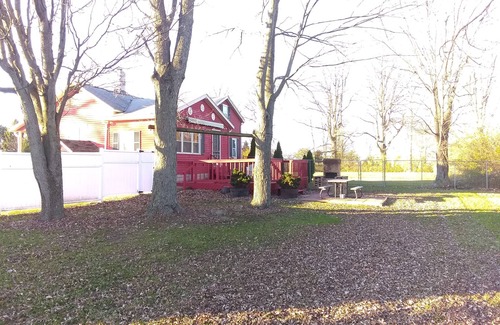 Elyria House | Red Barn Dairy Farm - a serene stay