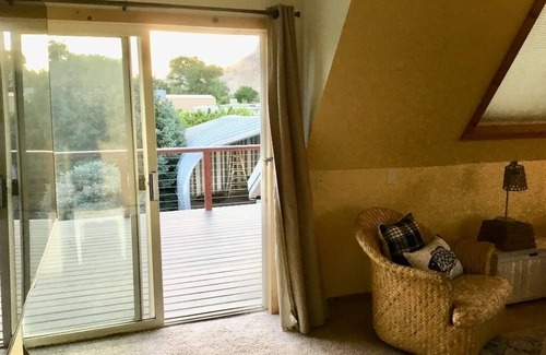 Palisade Apartment | Red Barn Guesthouse with Birdseye View of the Bookcliffs