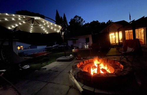 Red Bay Cottage | Red Bay Bruce Peninsula - the perfect Lake Huron getaway & all season retreat!