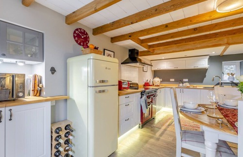 Ainthorpe House | Red Briar House - Three Bedroom House, Sleeps 6