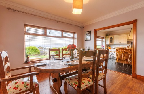 Rosses Point House | Red Brick House Rosses Point - Panoramic Sea Views