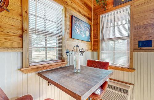 Harper Hotel | Red Cabin on the Ranch