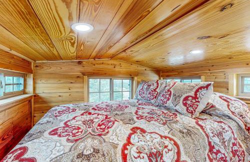 Harper Hotel | Red Cabin on the Ranch
