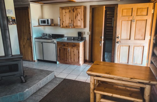 Daggett County Cabin | Red Canyon Lodge