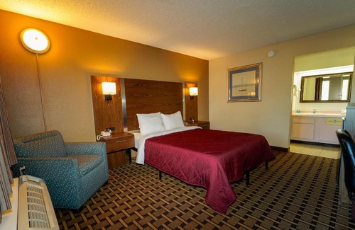 Kinston Hotel | Red Carpet Inn Kinston