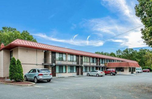 Winslow Hotel | Red Carpet Inn & Suites NJ-73