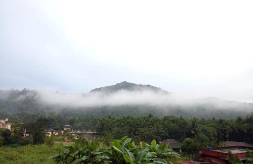 Samse House | Red Castle Homestay Kuduremukha