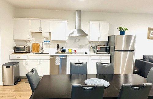 Aldie Villa | Red Cherry Oasis - Charming 2 bedroom villa with AC, WiFi in serene Aldie