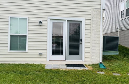 Aldie Villa | Red Cherry Oasis - Charming 2 bedroom villa with AC, WiFi in serene Aldie