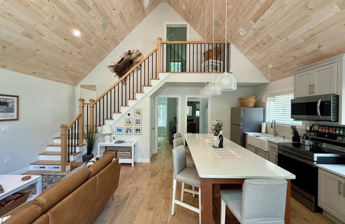 Baileys Harbor Cottage | Red Cherry Woods Cottage 🍒 New Construction!