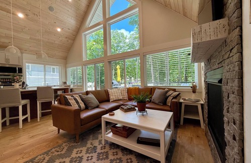Baileys Harbor Cottage | Red Cherry Woods Cottage 🍒 New Construction!