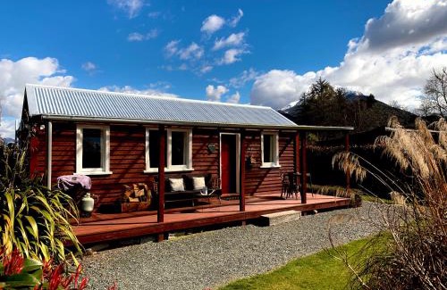 Staveley House | Red Cottages Staveley